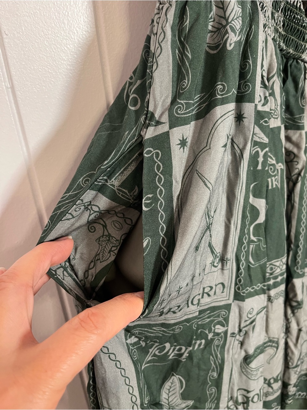 Hot Topic Lord of the Rings Green Printed Midi Dress - Picture 7 of 9